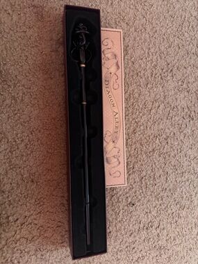 Diagon Alley Collector Wand - Black interactive  Wizard Wand